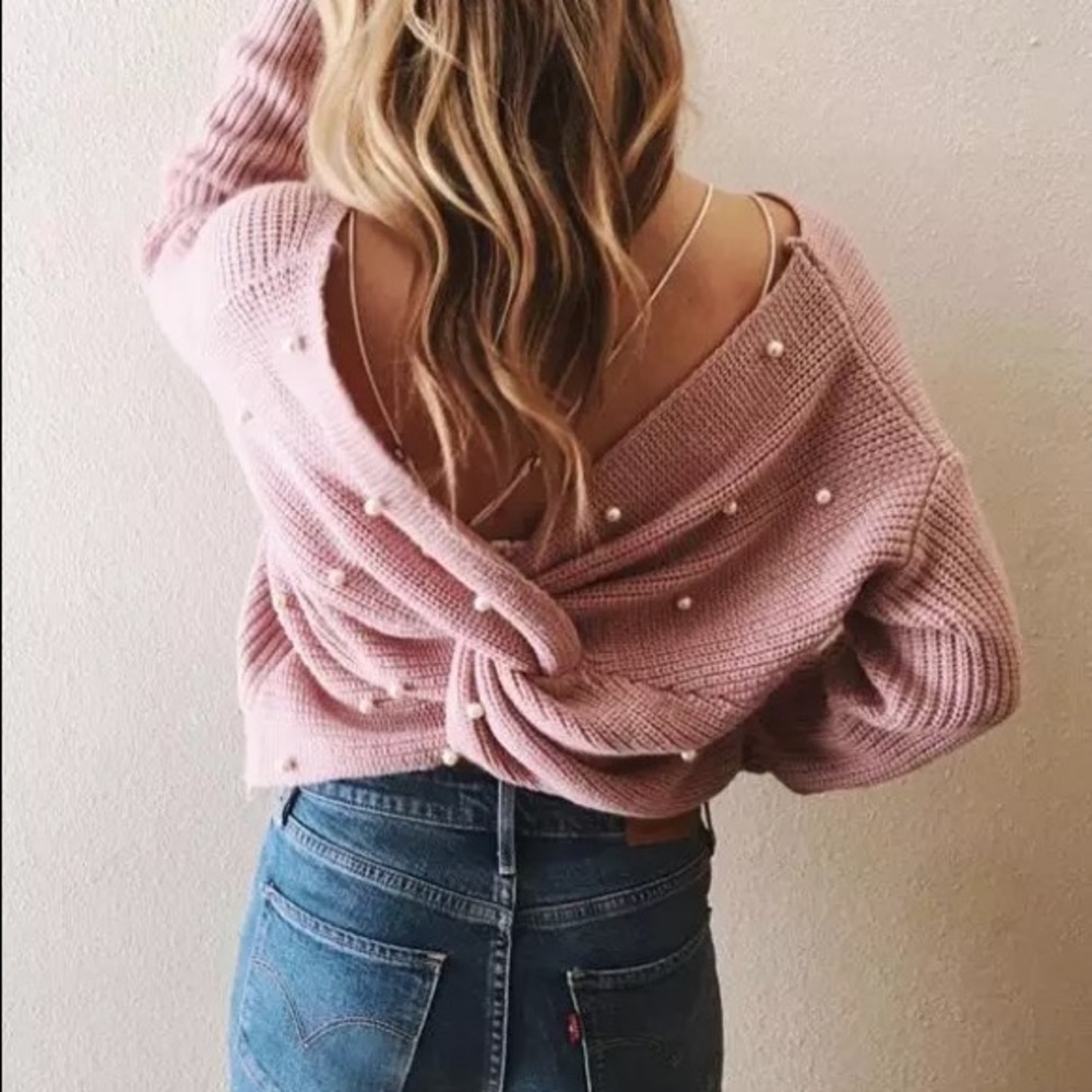 💕Super Cute Pink Pearl Twist Cross Sweater - Picture 2 of 8